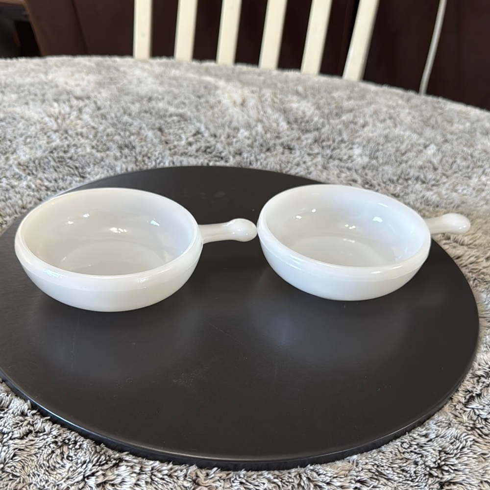 VTG Set Of 2 Glasbake Milk Glass 11oz Lug Soup Bowls With Handles‎ Kitchenware